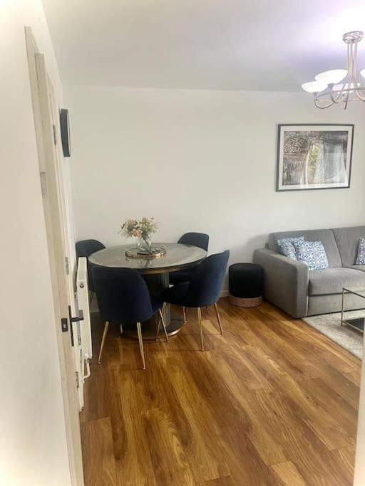 Beautiful 1 Bedroom House With Garden Appartamento